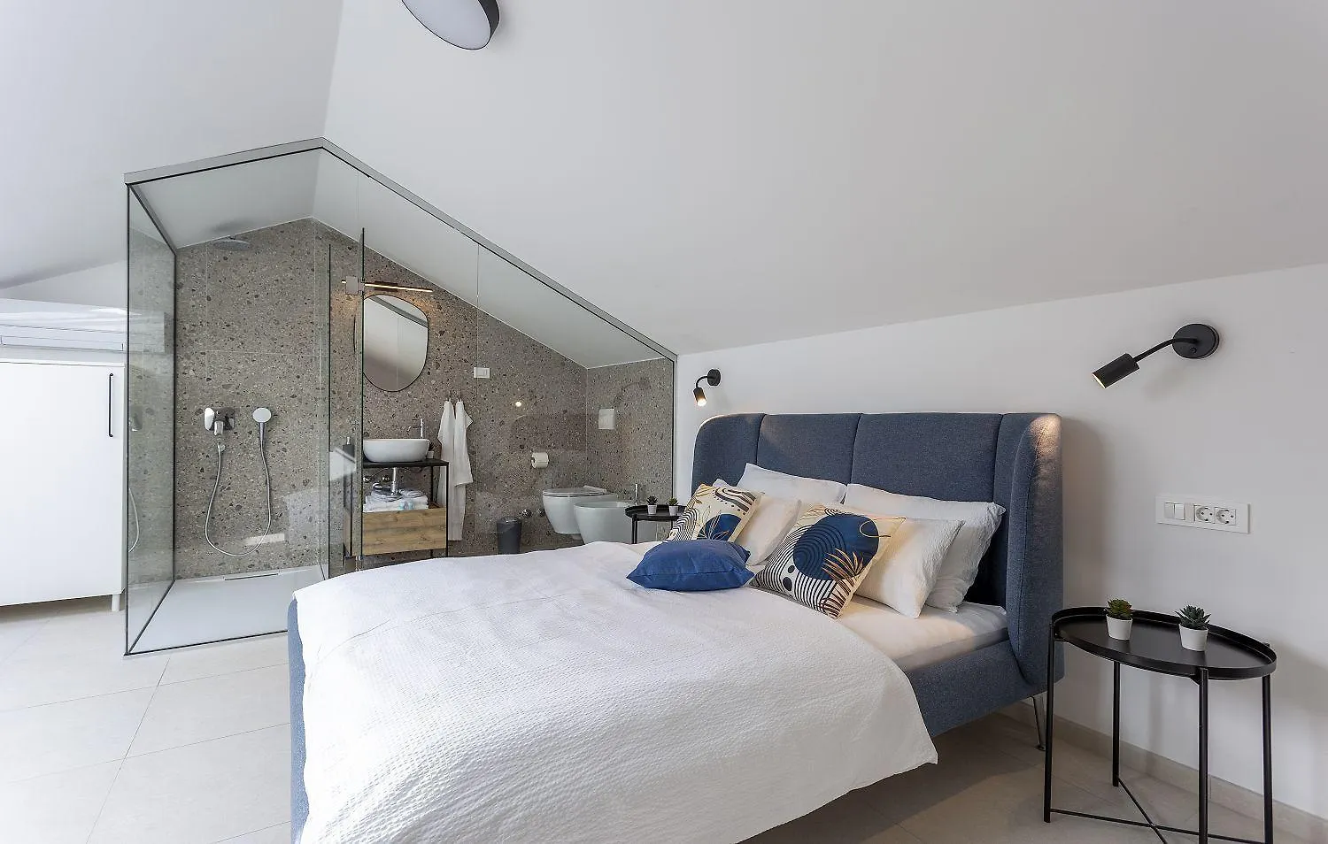 Faszinierendes Apartment 100 Meter Zum Sandstrand Mit Whirlpool, Meerblick Medulin 0*,
