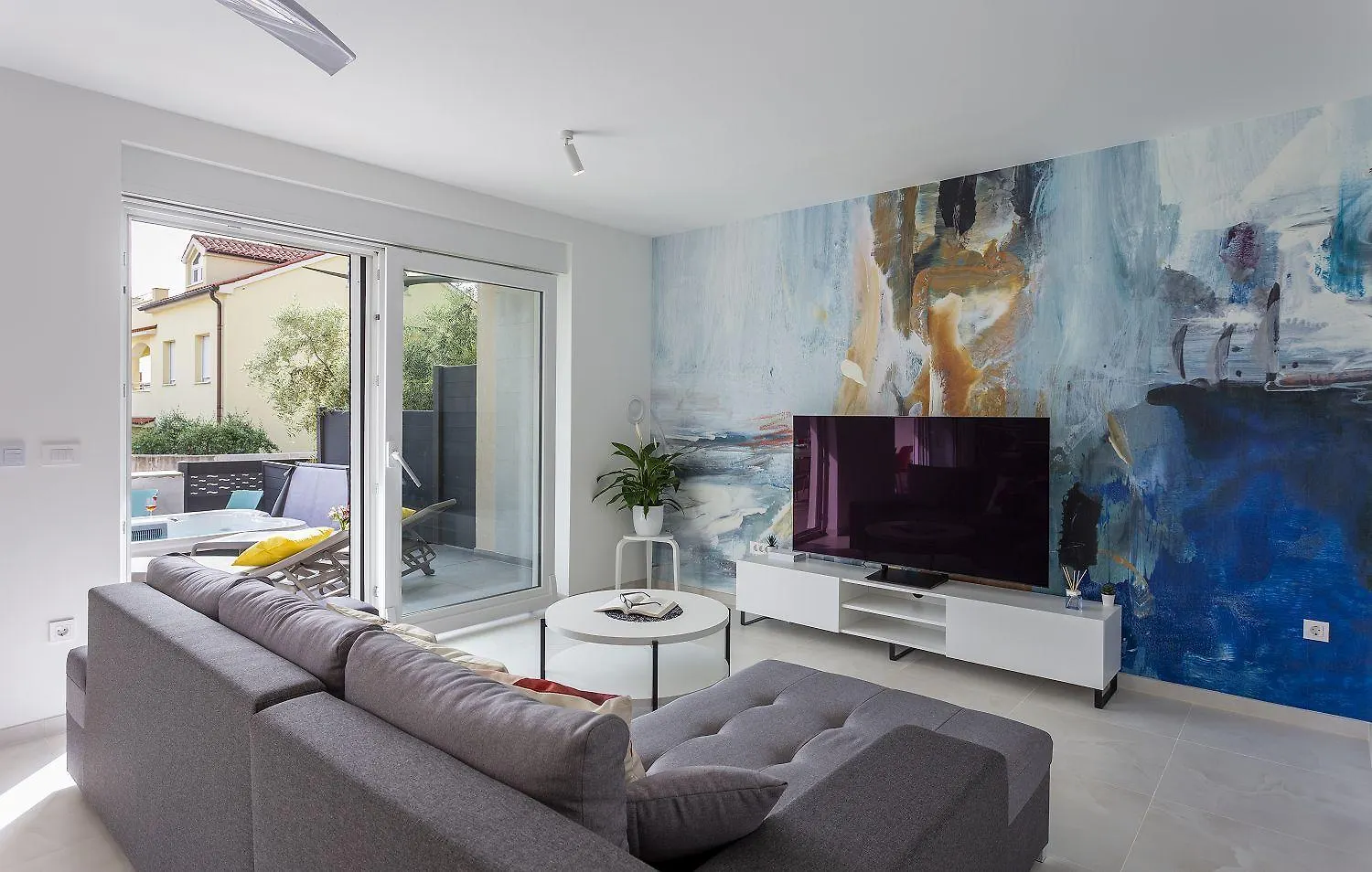 Faszinierendes Apartment 100 Meter Zum Sandstrand Mit Whirlpool, Meerblick Medulin