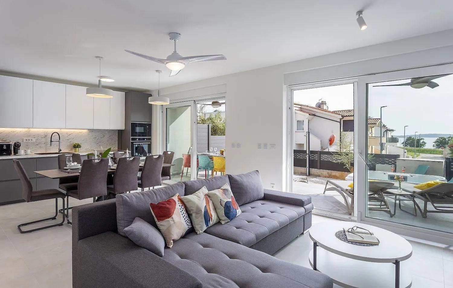 Faszinierendes Apartment 100 Meter Zum Sandstrand Mit Whirlpool, Meerblick Medulin Croatia