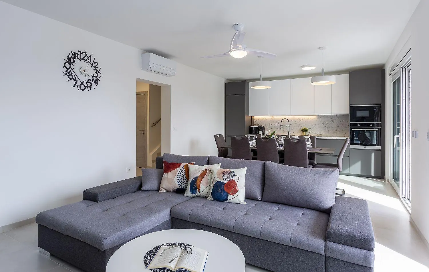 Faszinierendes Apartment 100 Meter Zum Sandstrand Mit Whirlpool, Meerblick Medulin