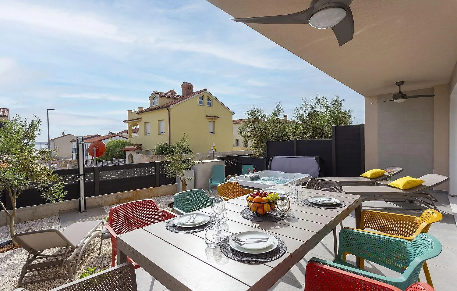 Faszinierendes Apartment 100 Meter Zum Sandstrand Mit Whirlpool, Meerblick Medulin