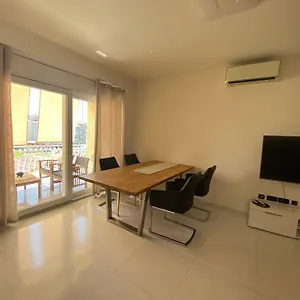 Justina For 2 Person Apartment